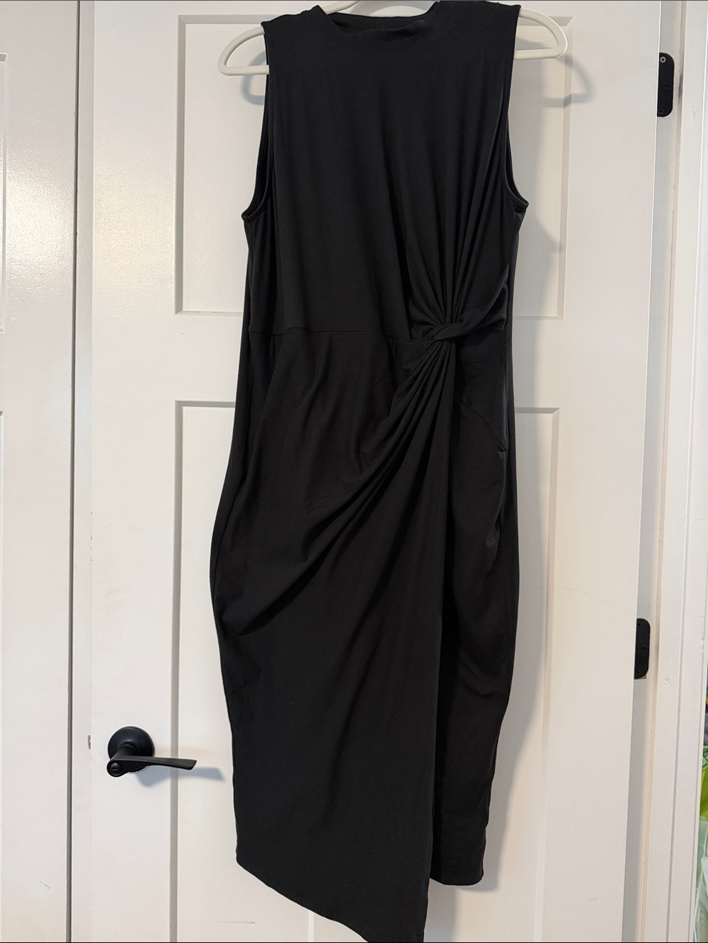 nine britton Black Sleeveless Mock Neck Knot-Detail Midi Dress
